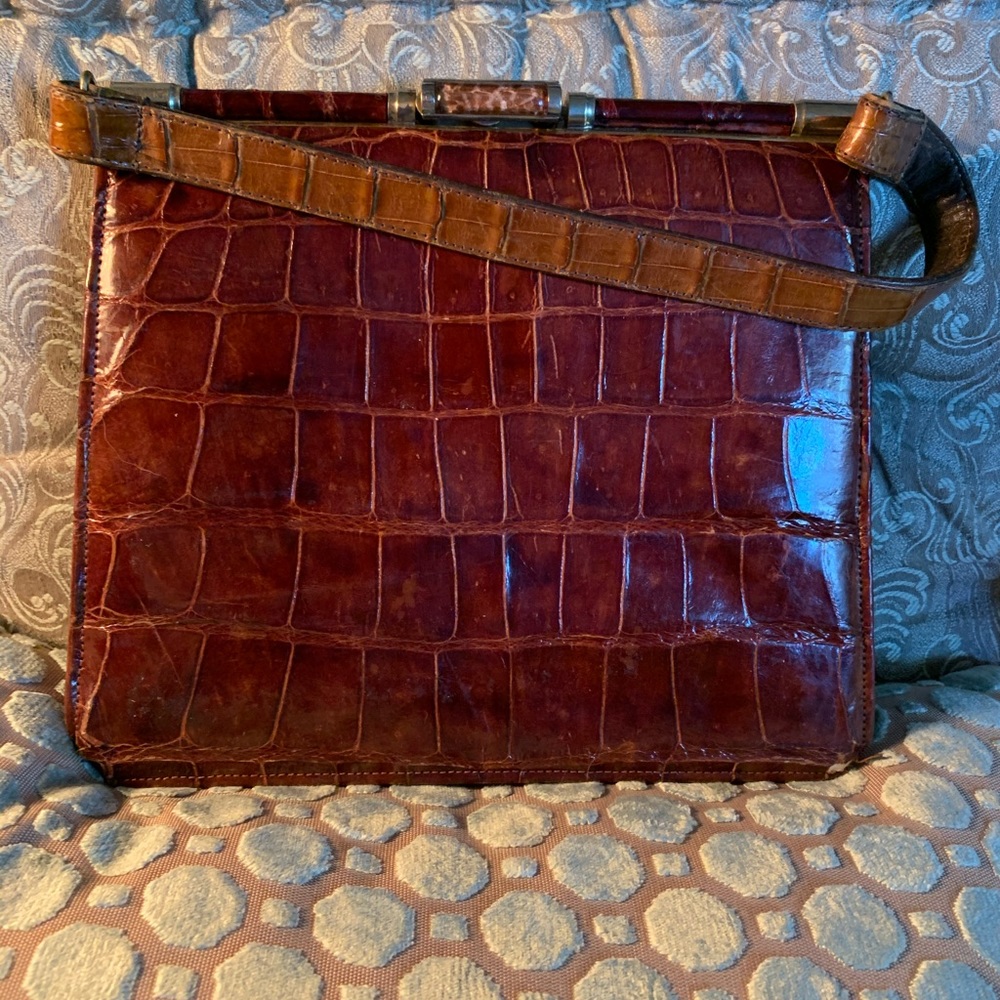 1920s Art Deco croc alligator clutch handbag